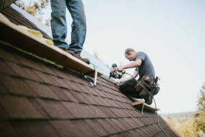 Local Roofers in New York Mls, NY